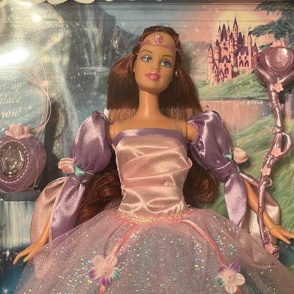 2003 Teresa as the Fairy Queen Barbie - Picture 5 of 8